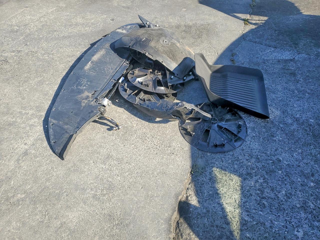 TESLA MODEL 3 2022 — 13