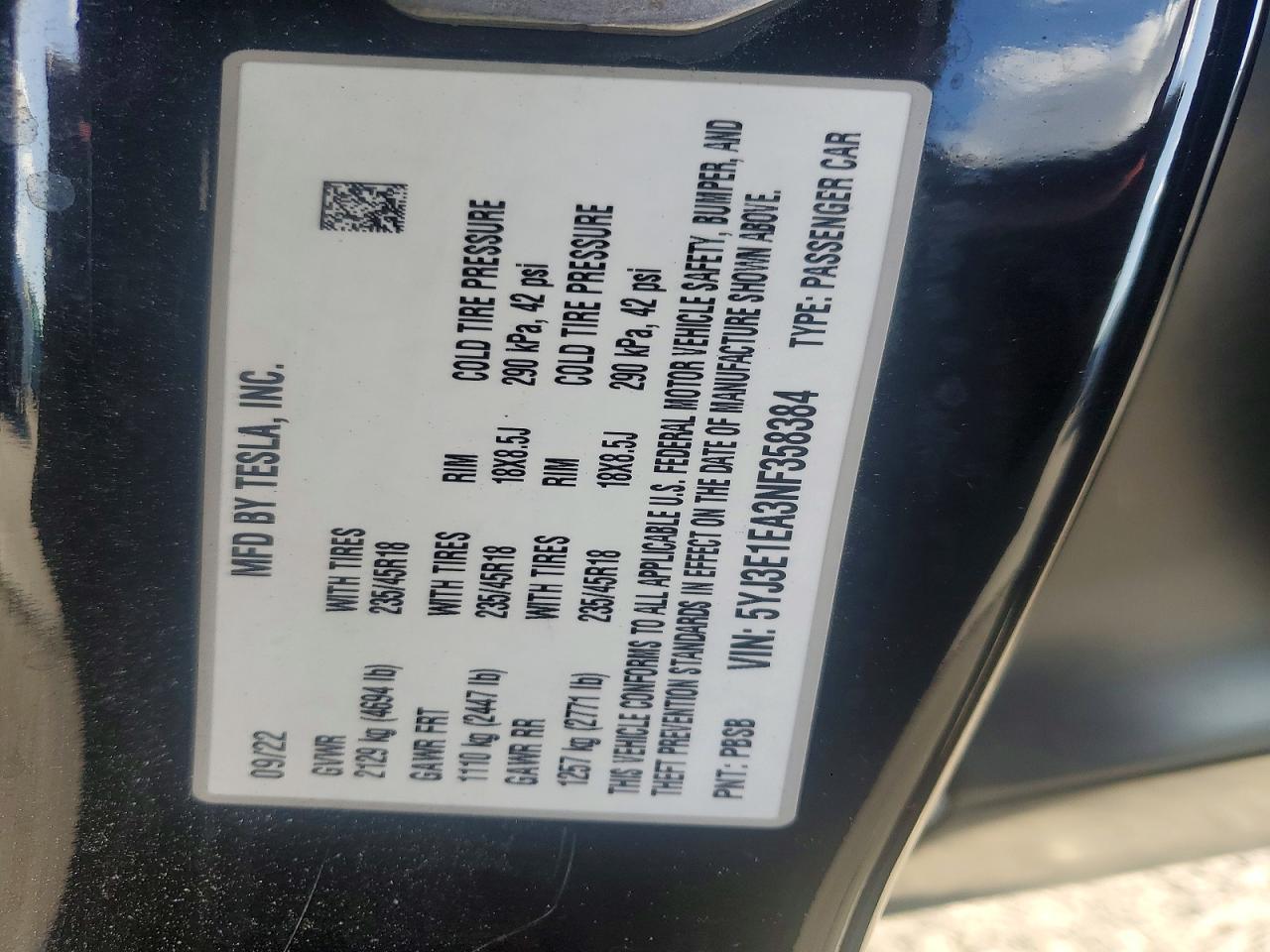 TESLA MODEL 3 2022 — 14
