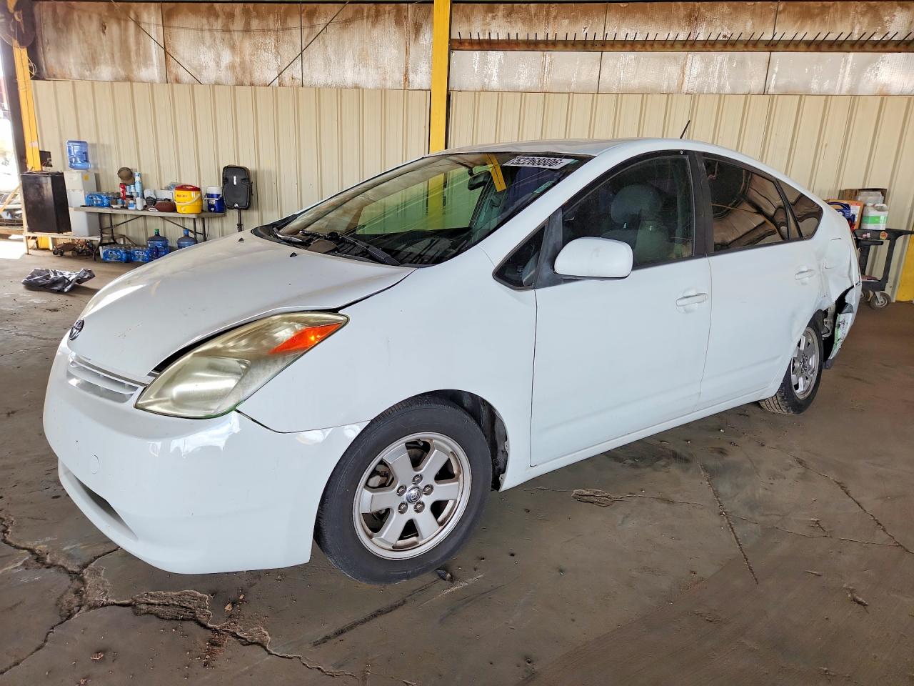 TOYOTA PRIUS 2004 — 2