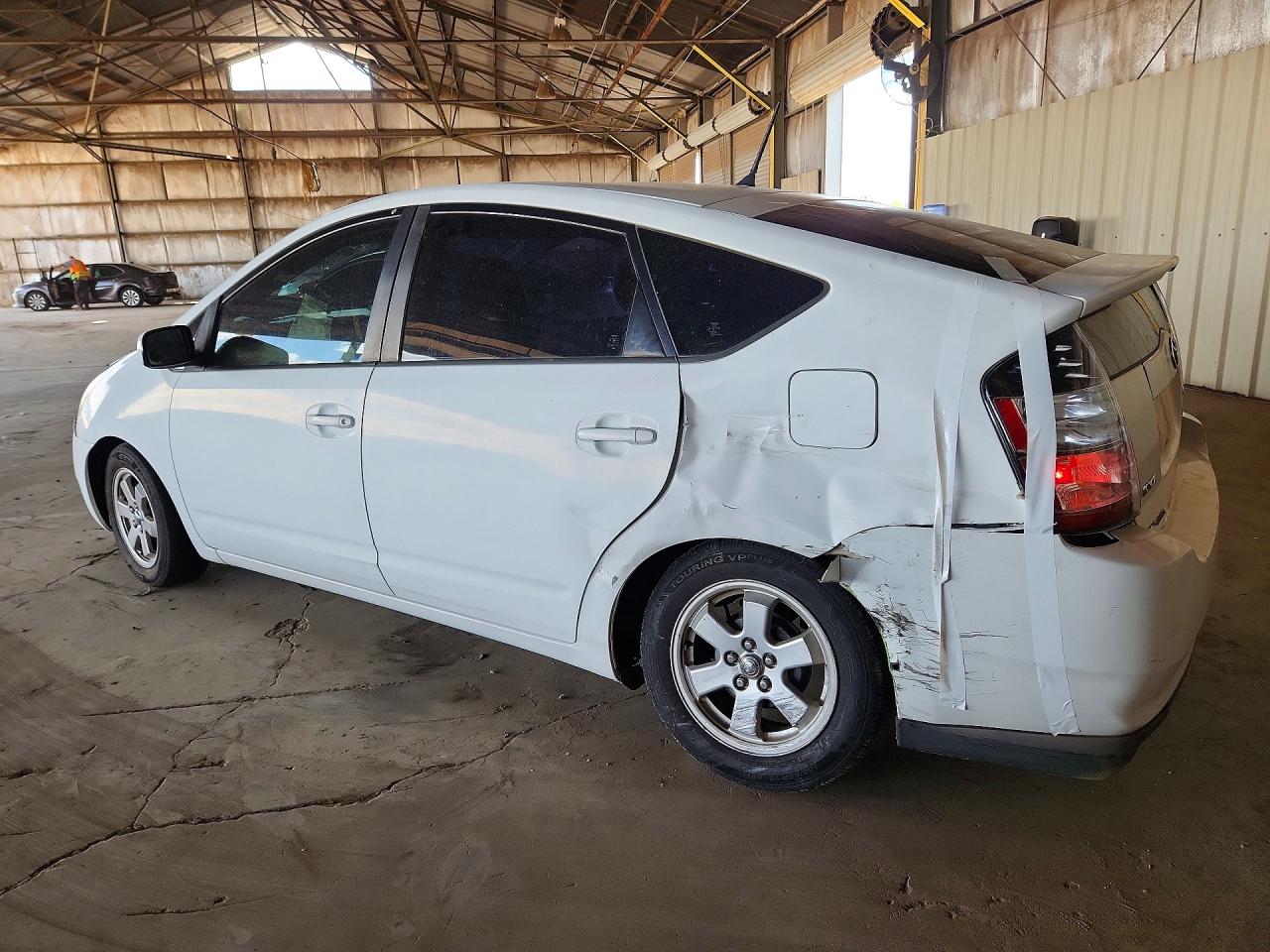 TOYOTA PRIUS 2004 — 3