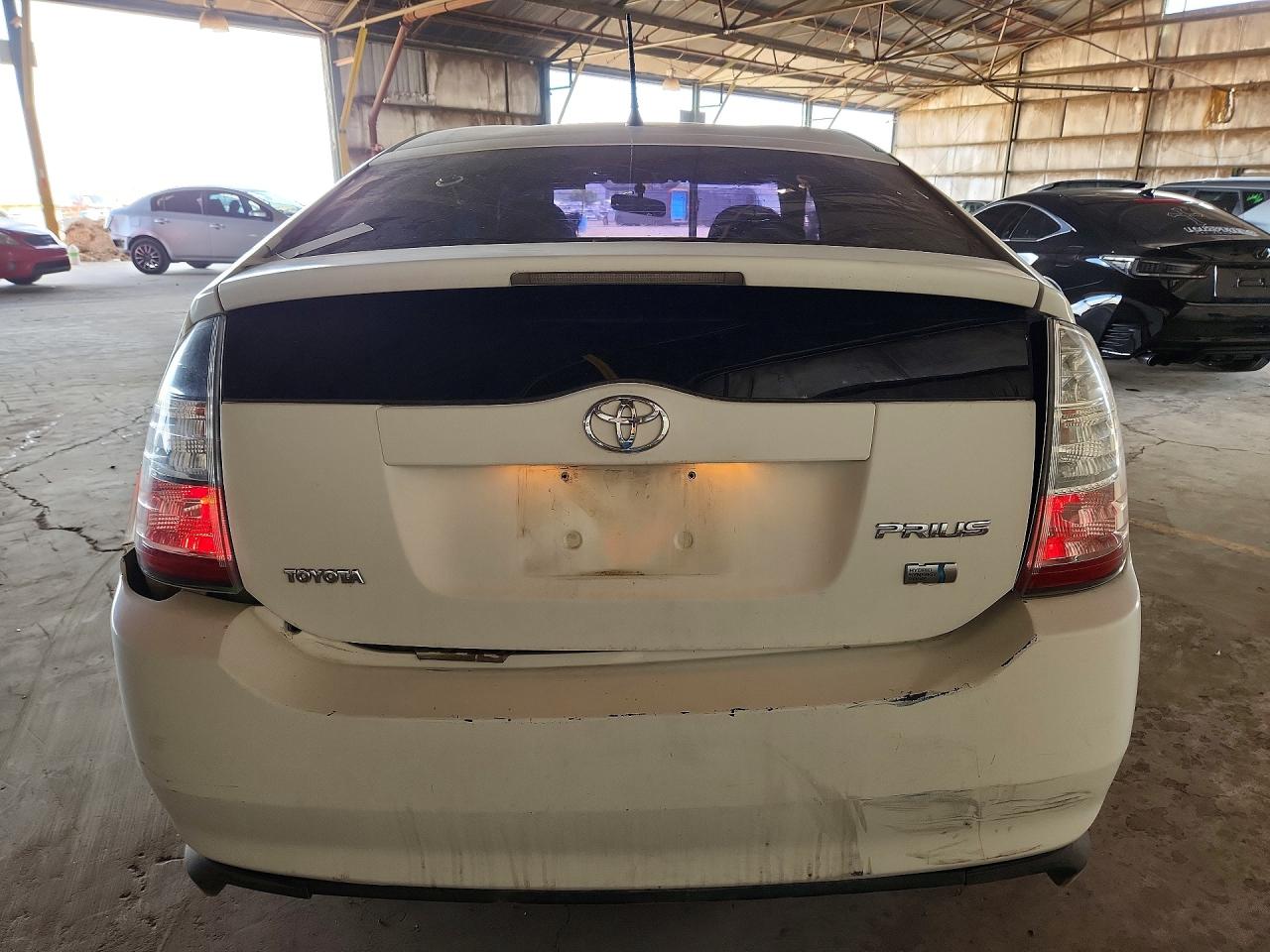TOYOTA PRIUS 2004 — 7