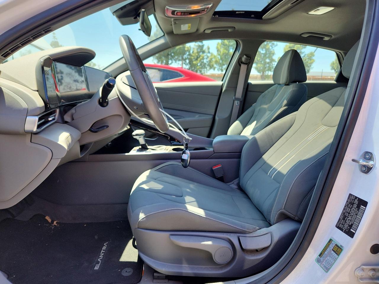 HYUNDAI ELANTRA 2025 — 8