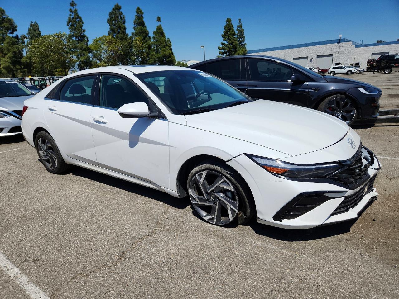 HYUNDAI ELANTRA 2025 — 5