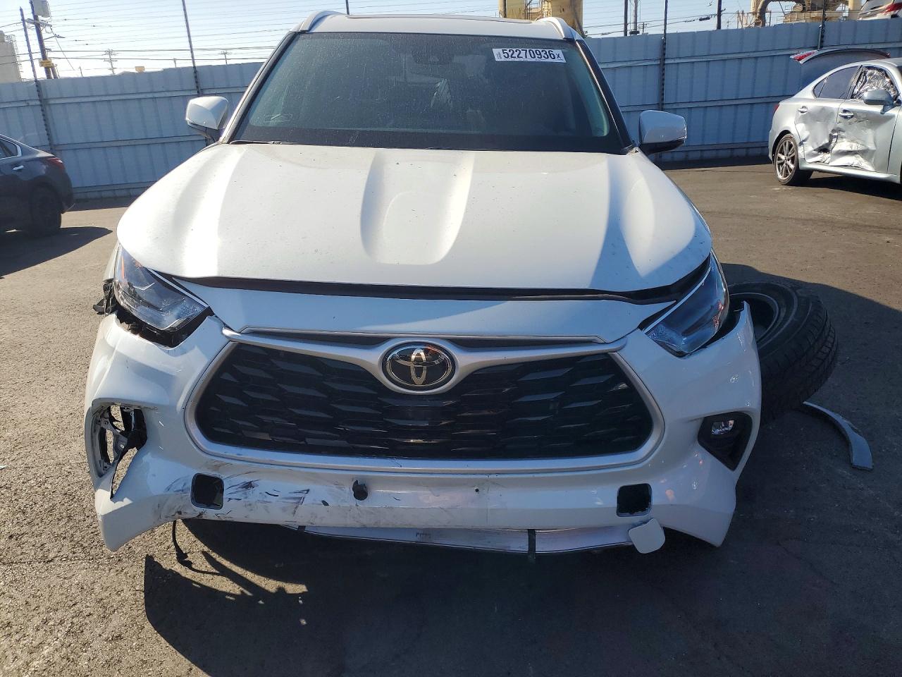TOYOTA HIGHLANDER 2023 — 6