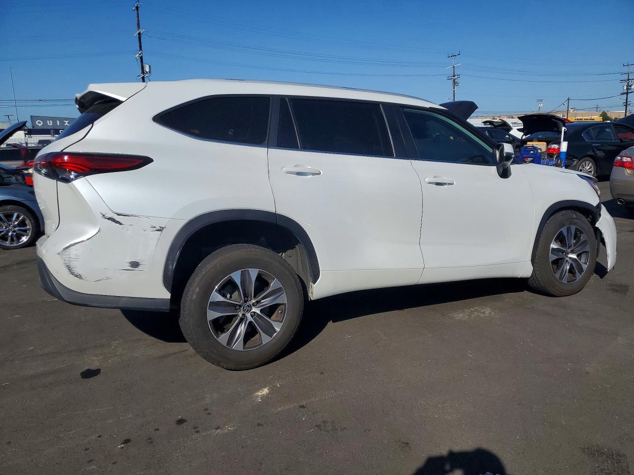 TOYOTA HIGHLANDER 2023 — 4