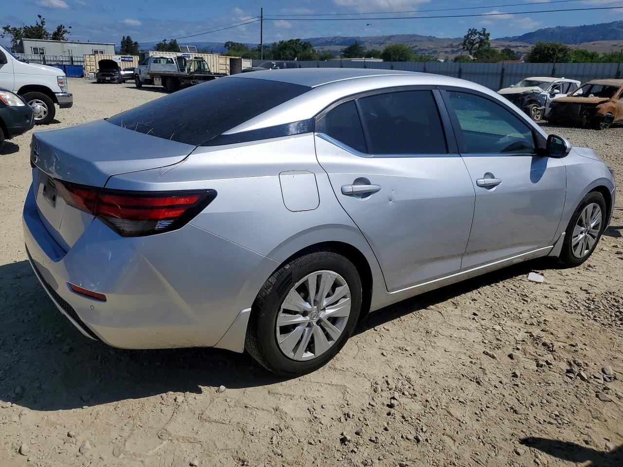 NISSAN SENTRA 2021 — 4