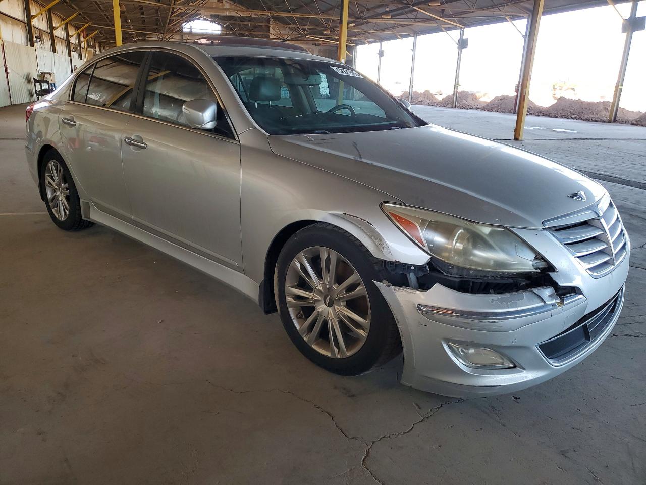 HYUNDAI GENESIS 2012 — 5