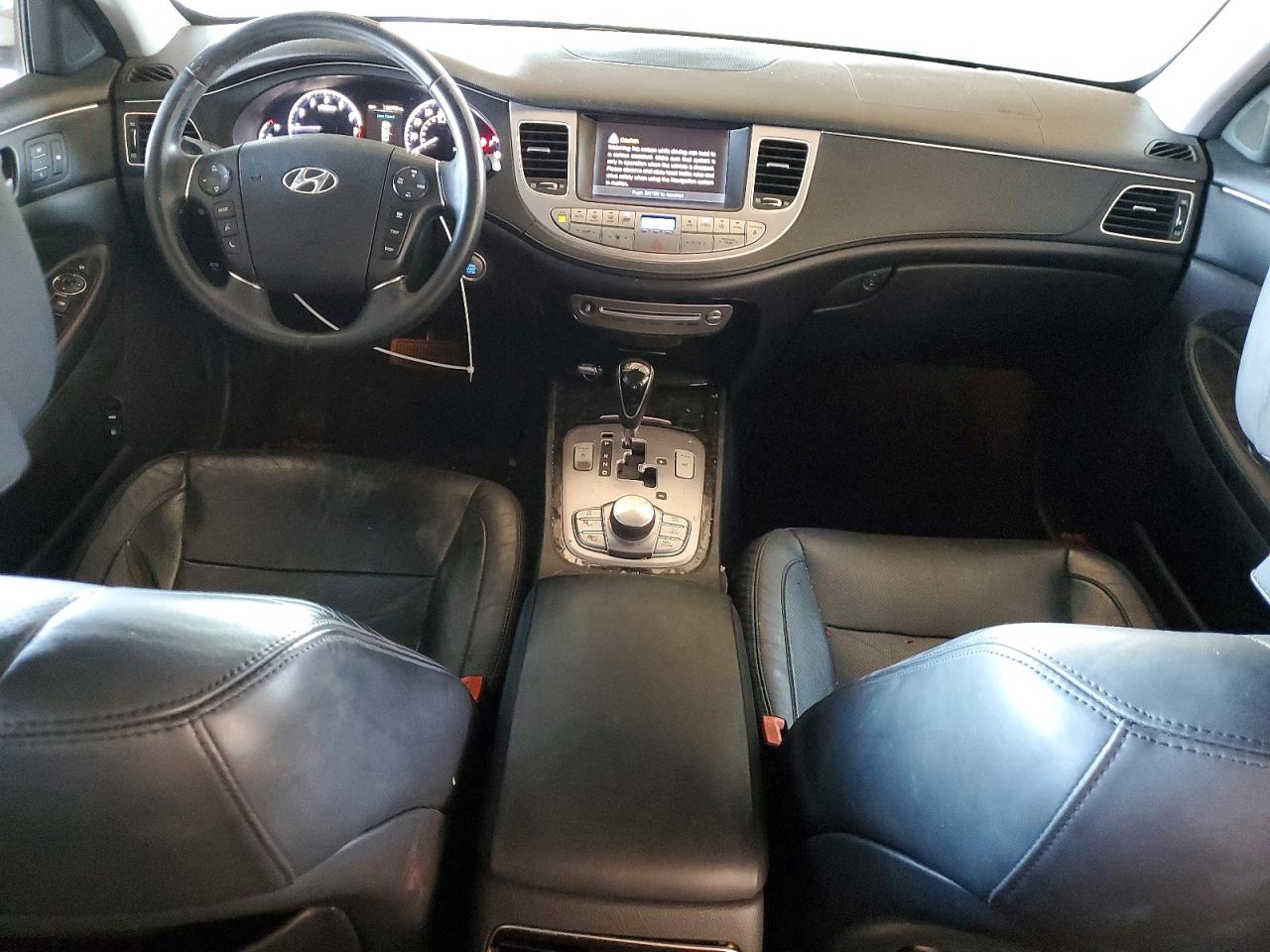 HYUNDAI GENESIS 2012 — 9