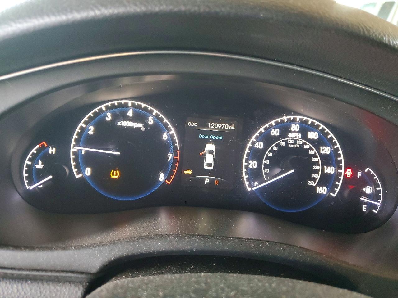 HYUNDAI GENESIS 2012 — 10