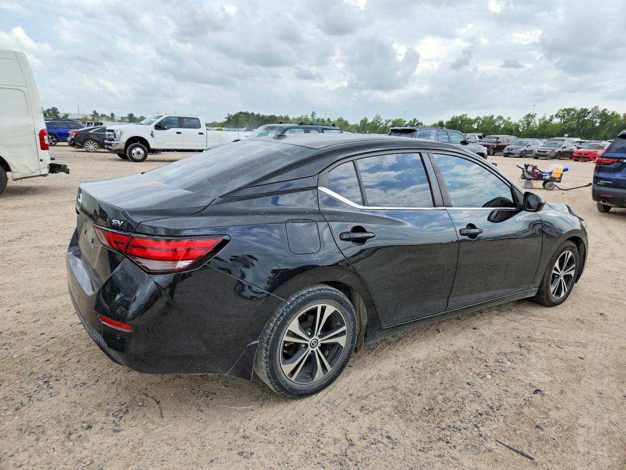 NISSAN SENTRA 2022 — 4