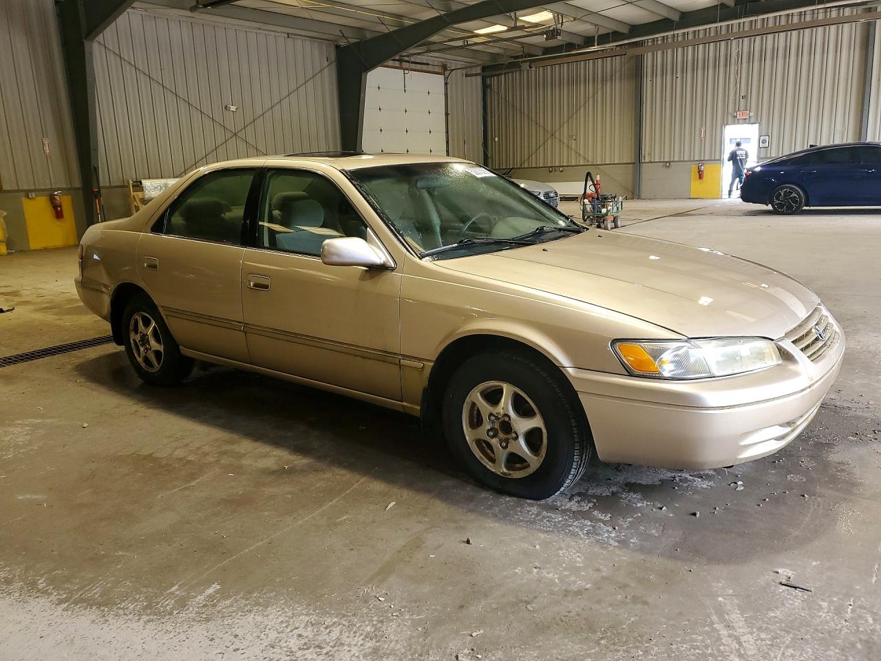 TOYOTA CAMRY 1998 — 5