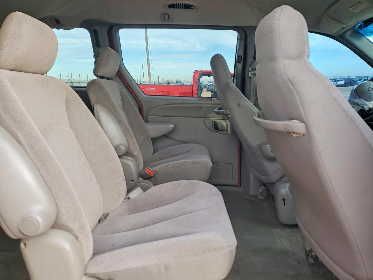 DODGE GRAND CARAVAN 2003 — 12
