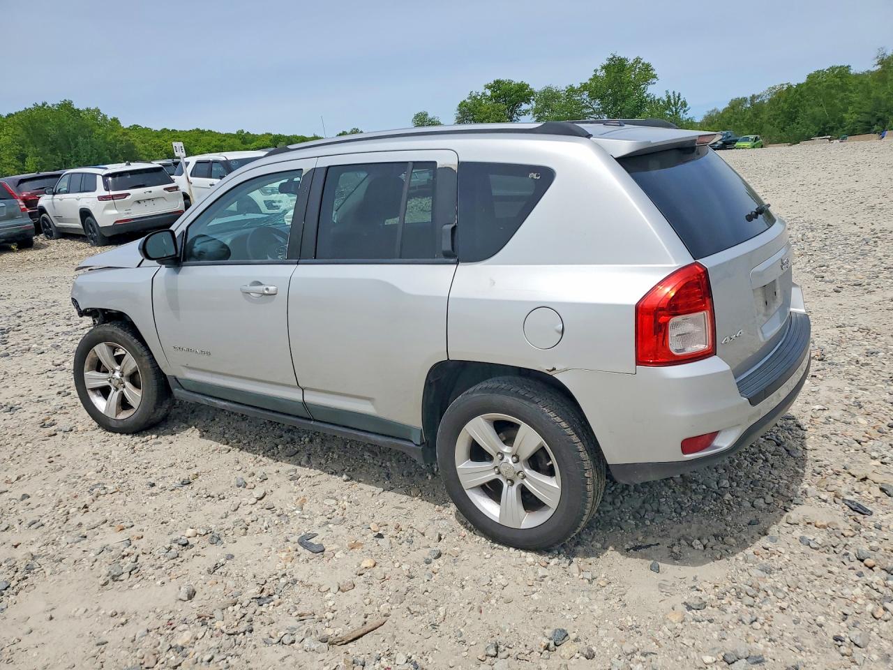 JEEP COMPASS 2011 — 3