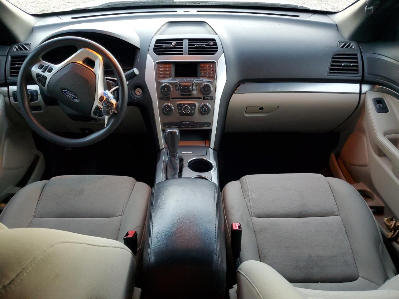 FORD EXPLORER 2013 — 9