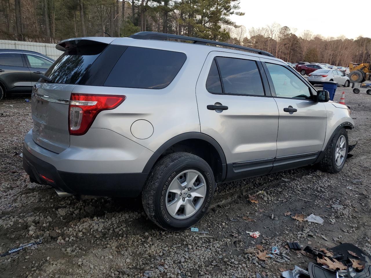 FORD EXPLORER 2013 — 4