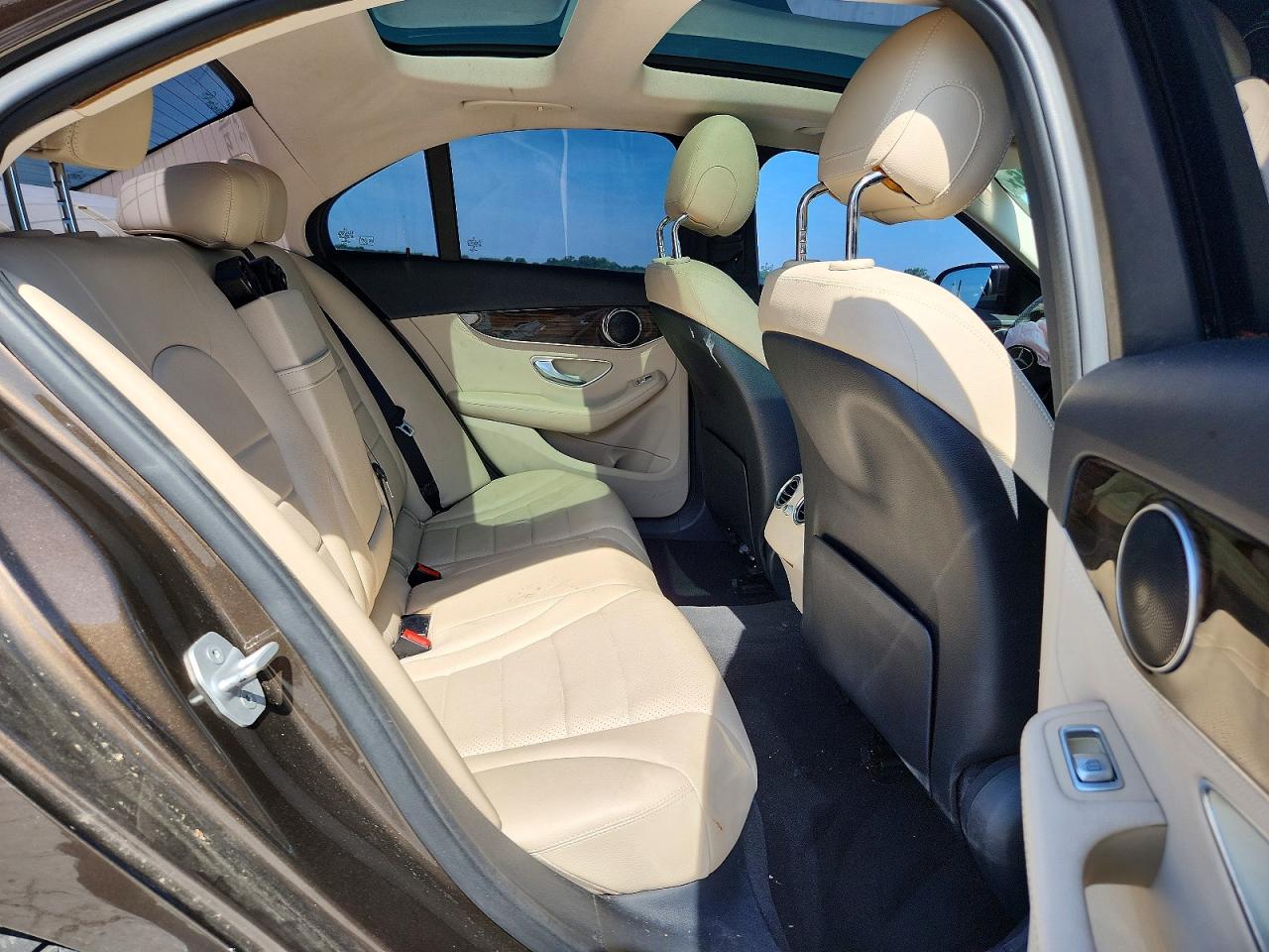 MERCEDES-BENZ C 2016 — 11