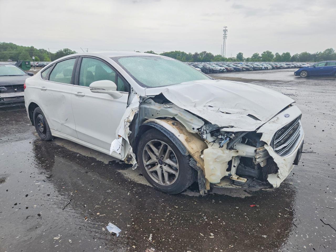 FORD FUSION 2016 — 5