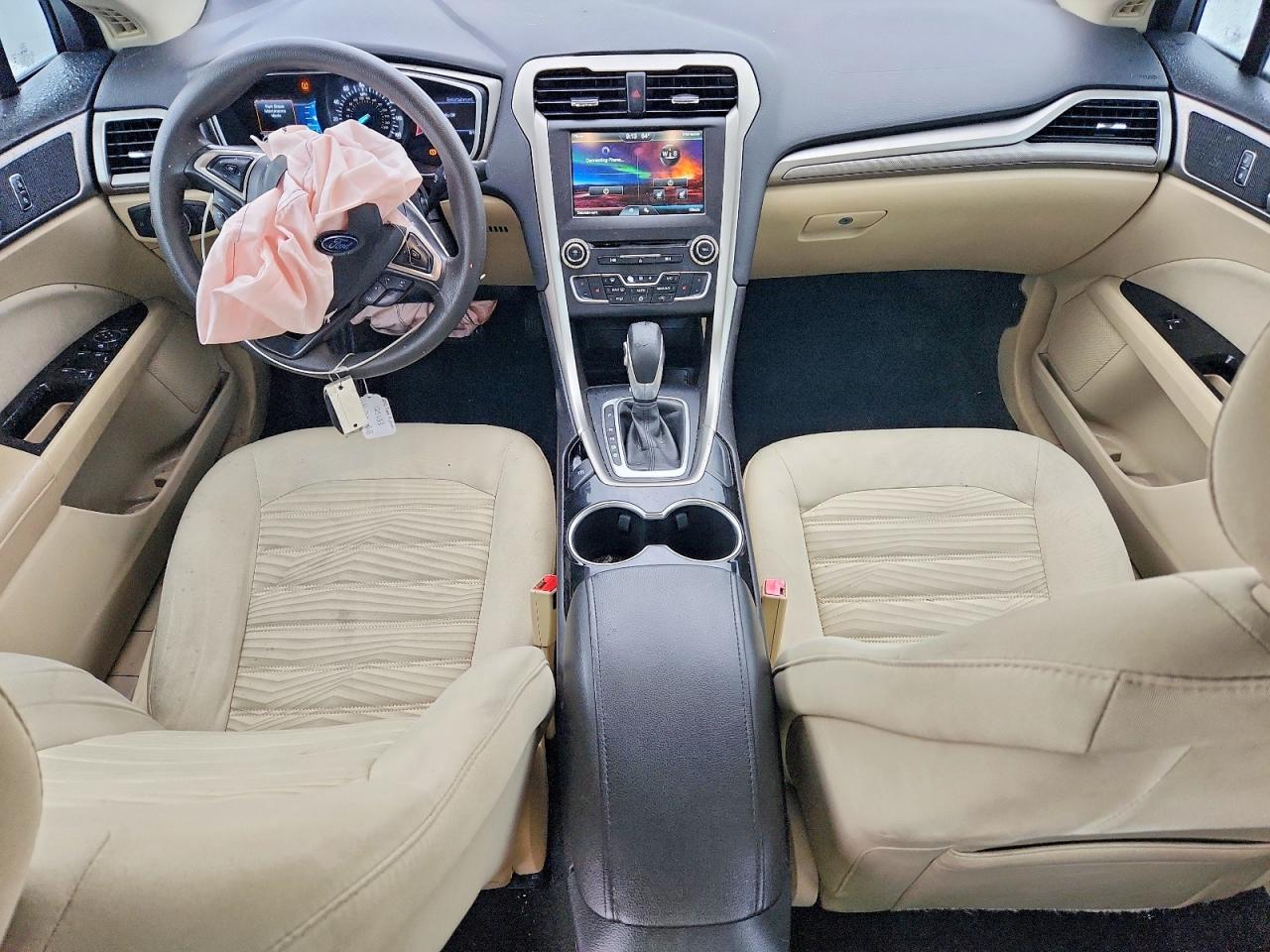 FORD FUSION 2016 — 9