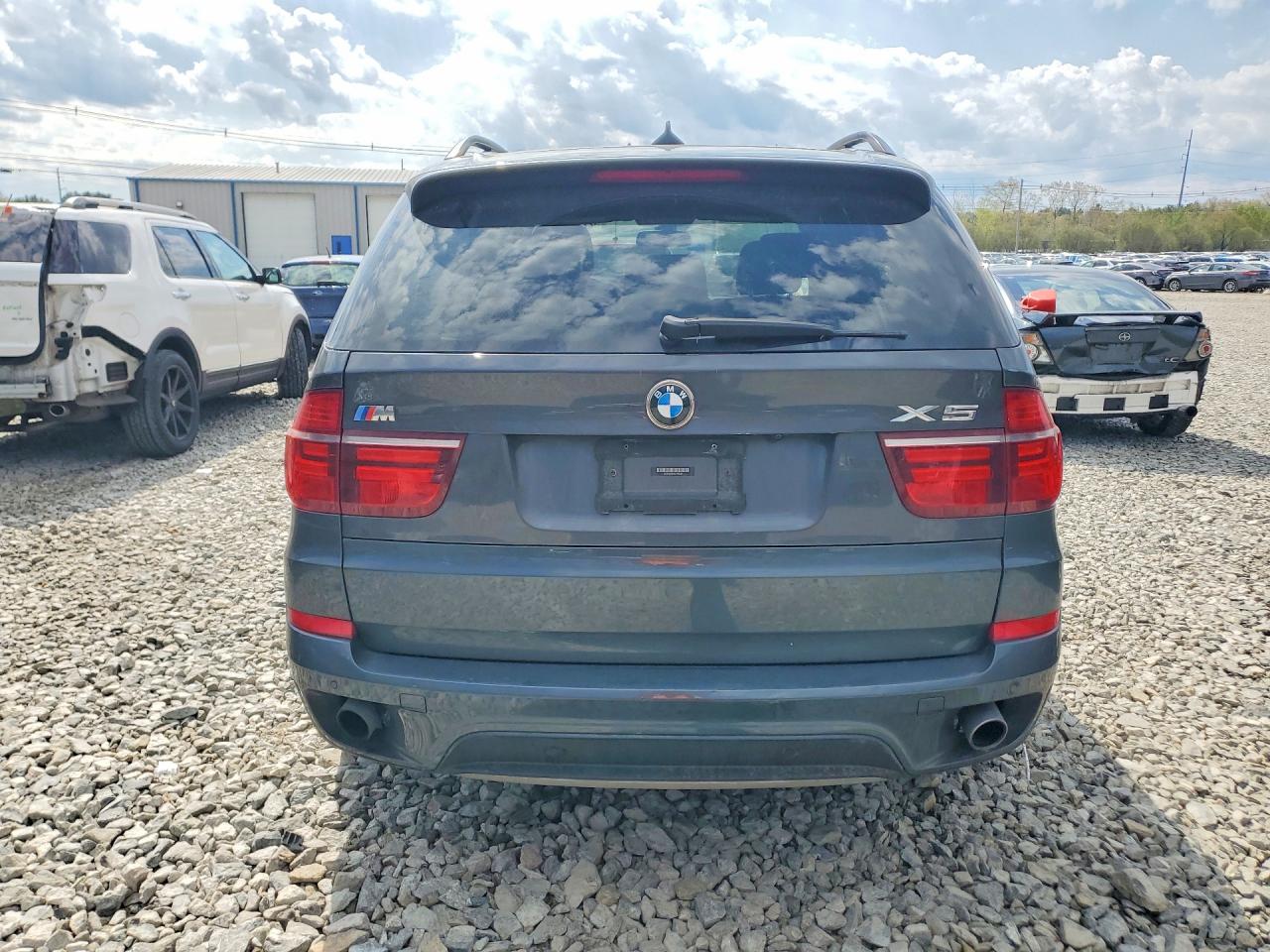 BMW X5 2012 — 7