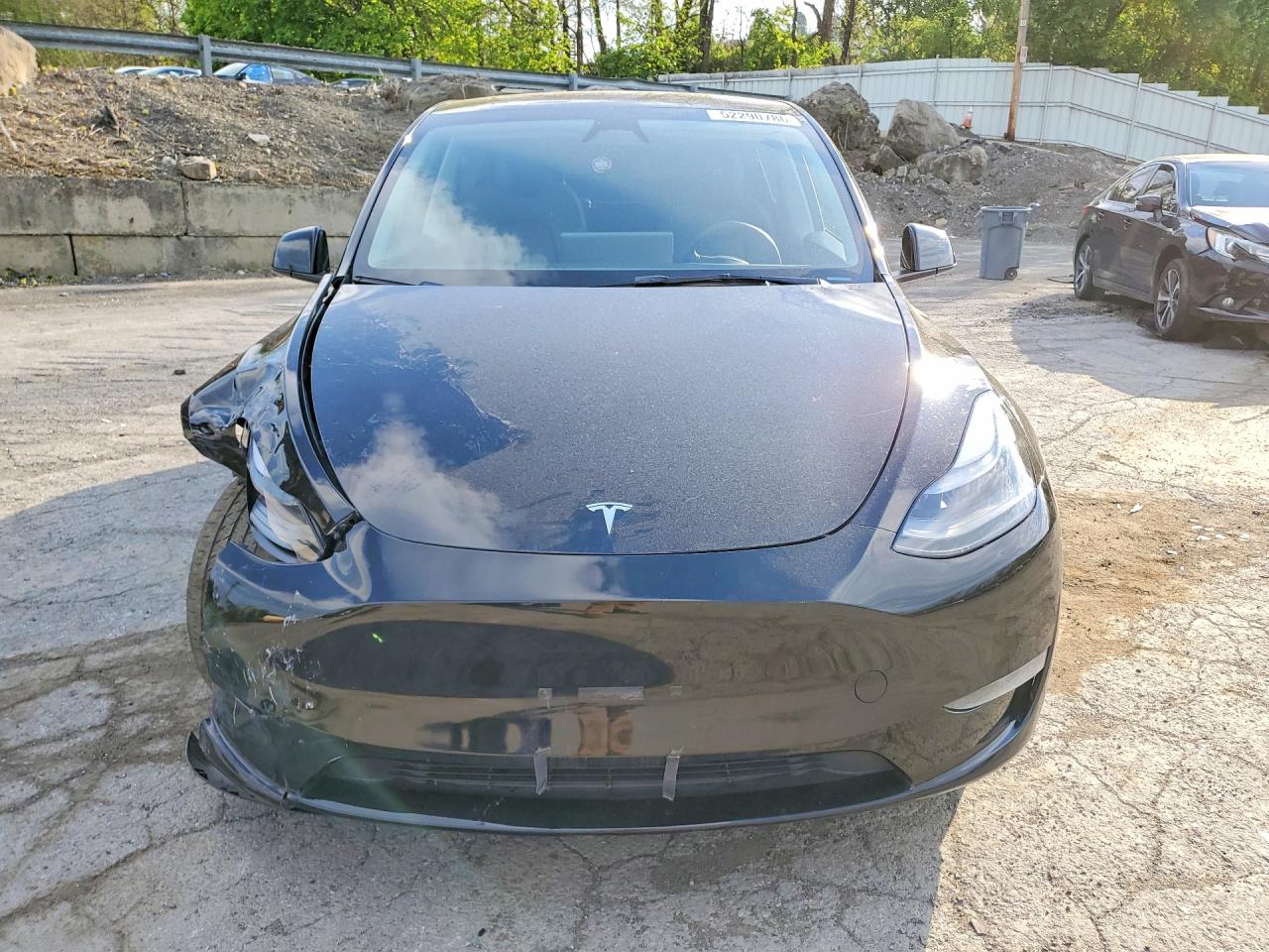 TESLA MODEL Y 2024 — 6