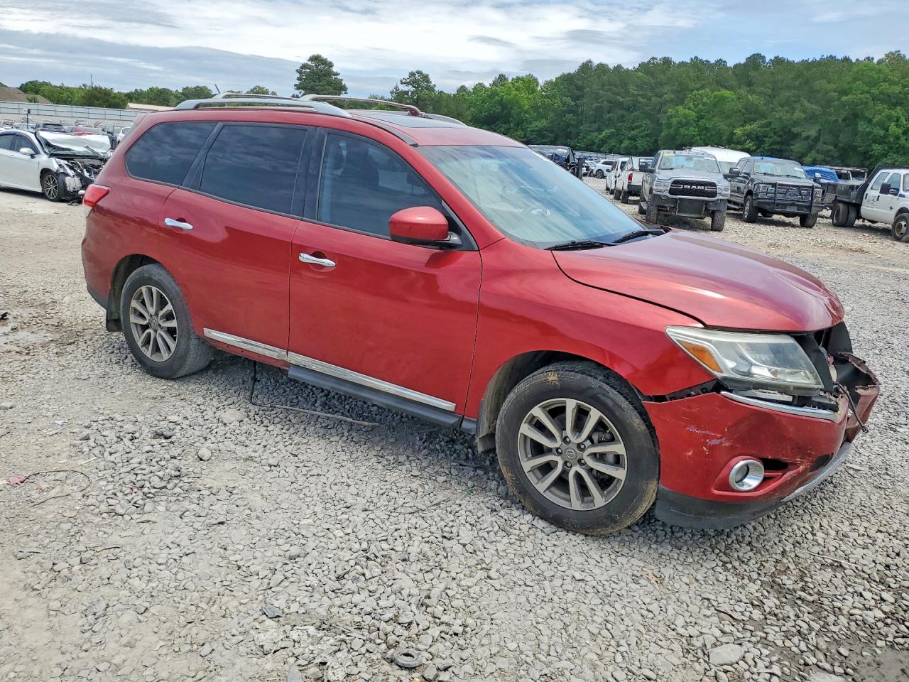 NISSAN PATHFINDER 2015 — 5