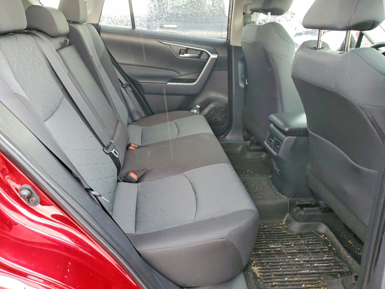 TOYOTA RAV4 2025 — 12