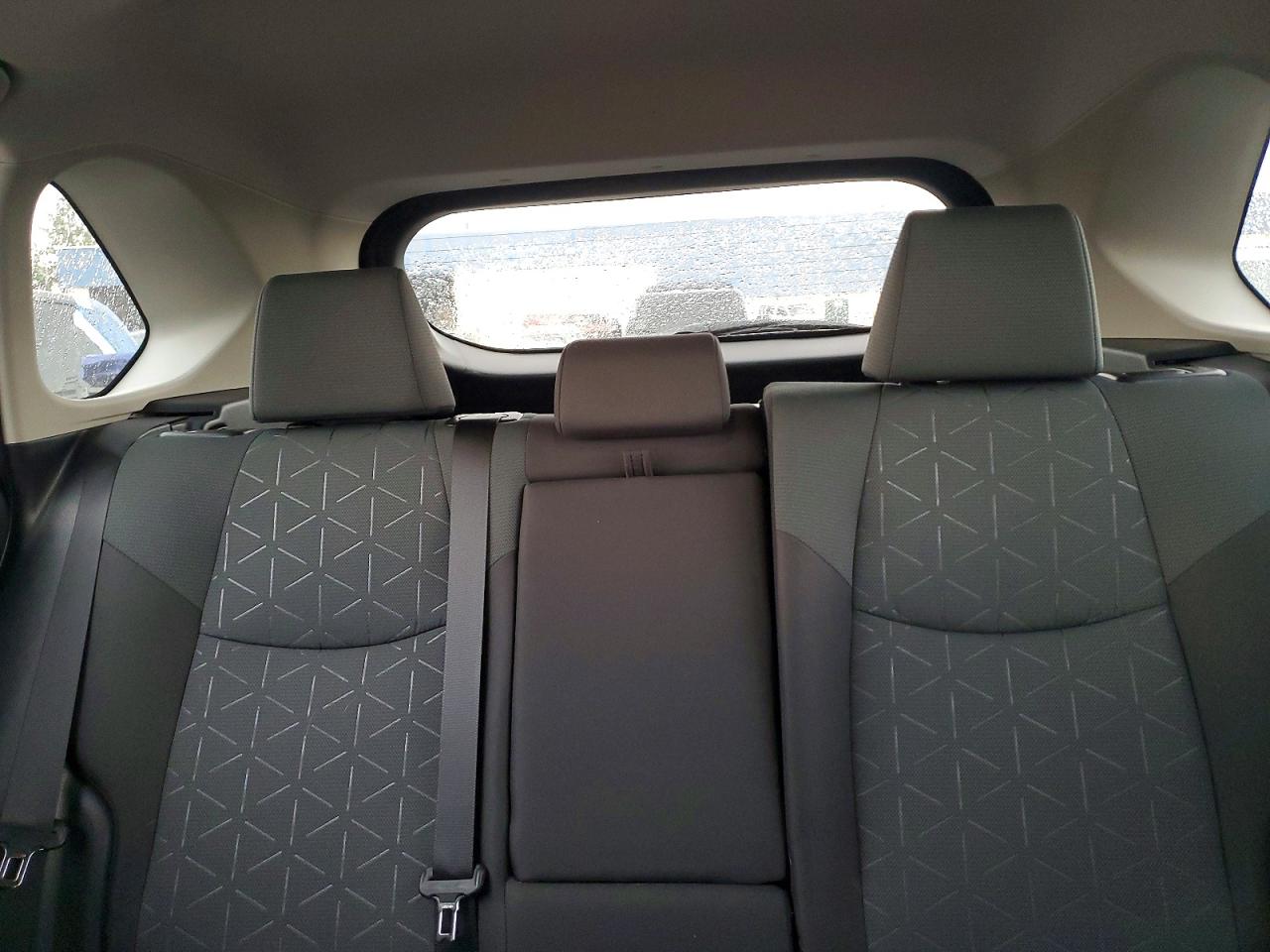 TOYOTA RAV4 2025 — 11