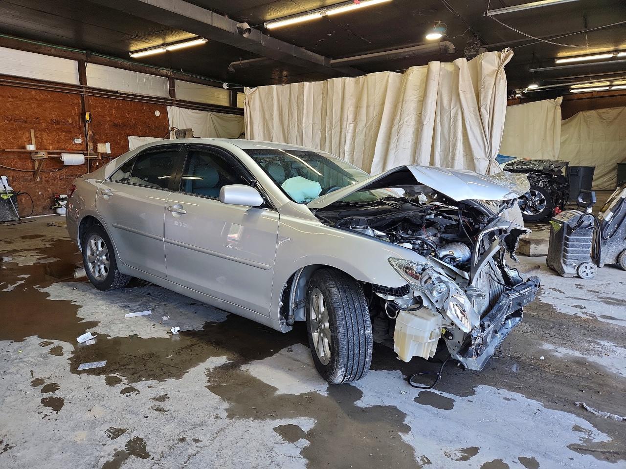 TOYOTA CAMRY 2011 — 5