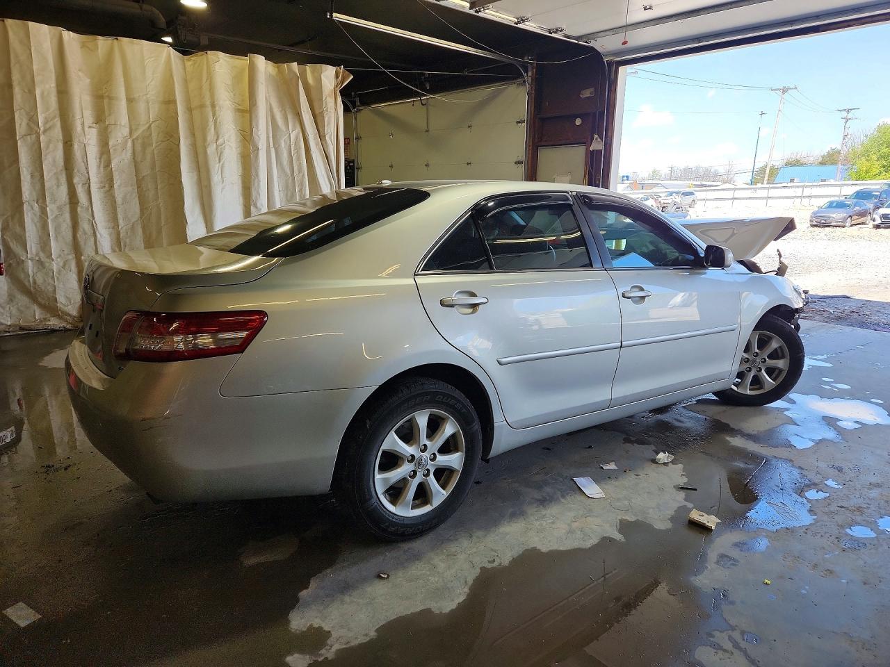 TOYOTA CAMRY 2011 — 4