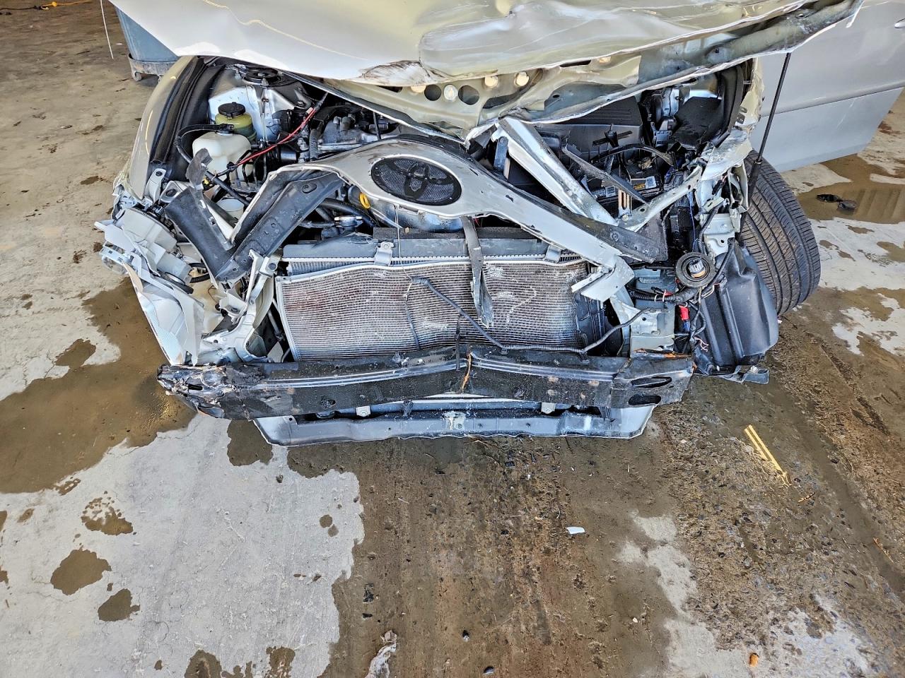 TOYOTA CAMRY 2011 — 12