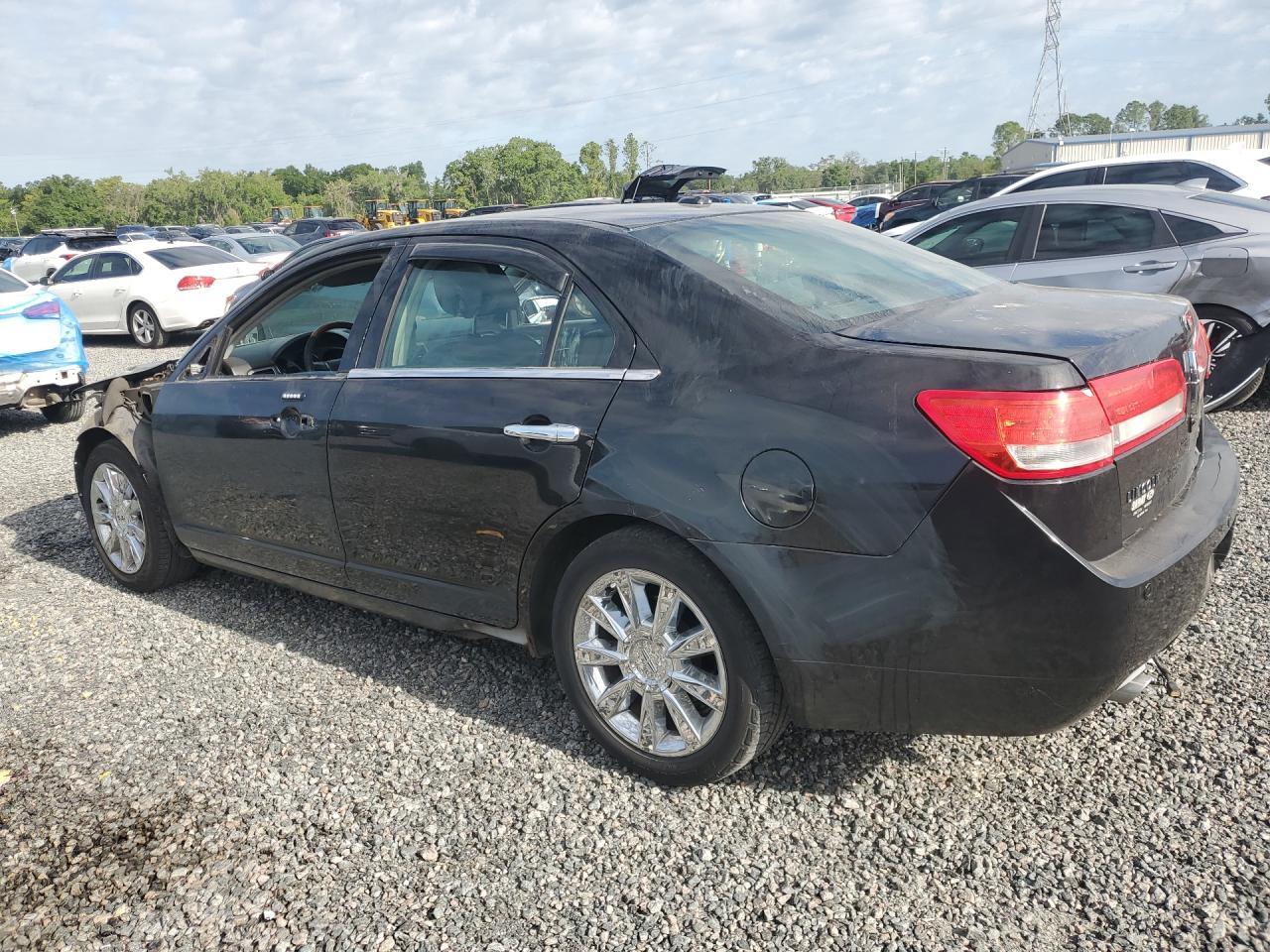 LINCOLN MKZ 2011 — 3