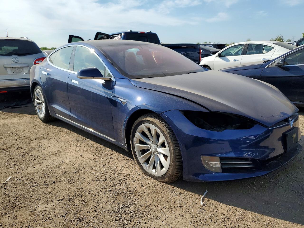 TESLA MODEL S 2017 — 5