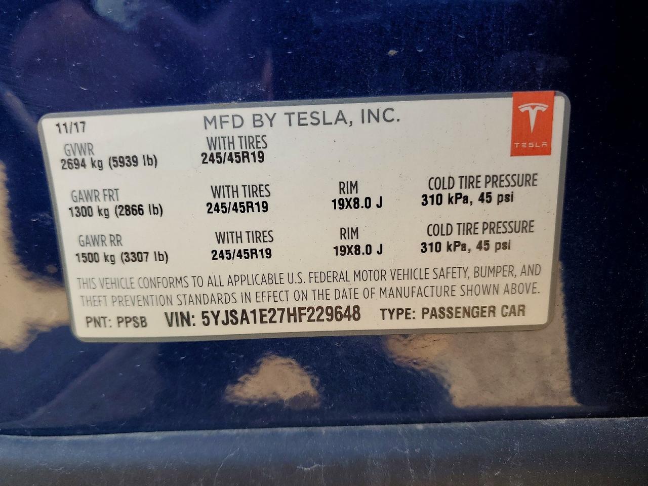 TESLA MODEL S 2017 — 13