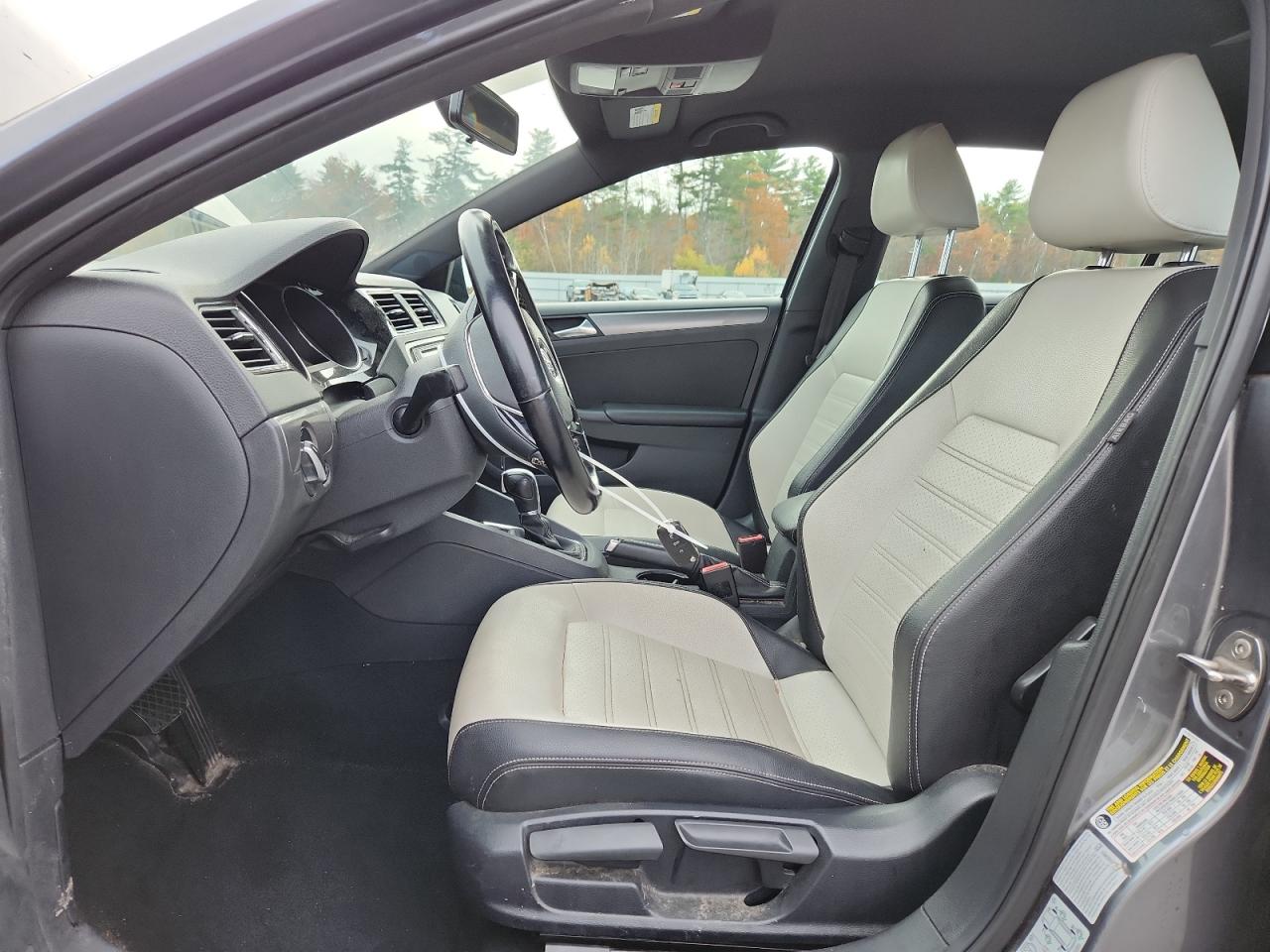 VOLKSWAGEN JETTA SPORT 2016 — 8