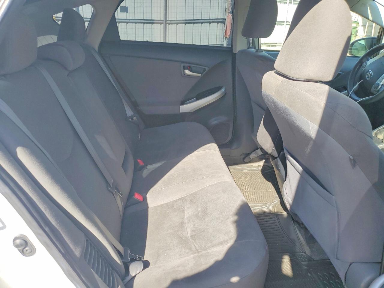 TOYOTA PRIUS 2012 — 12