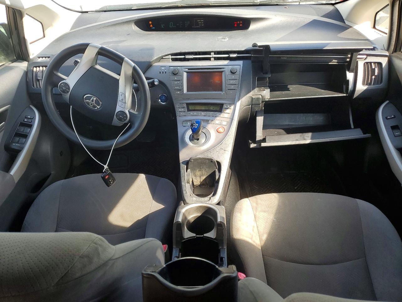 TOYOTA PRIUS 2012 — 9