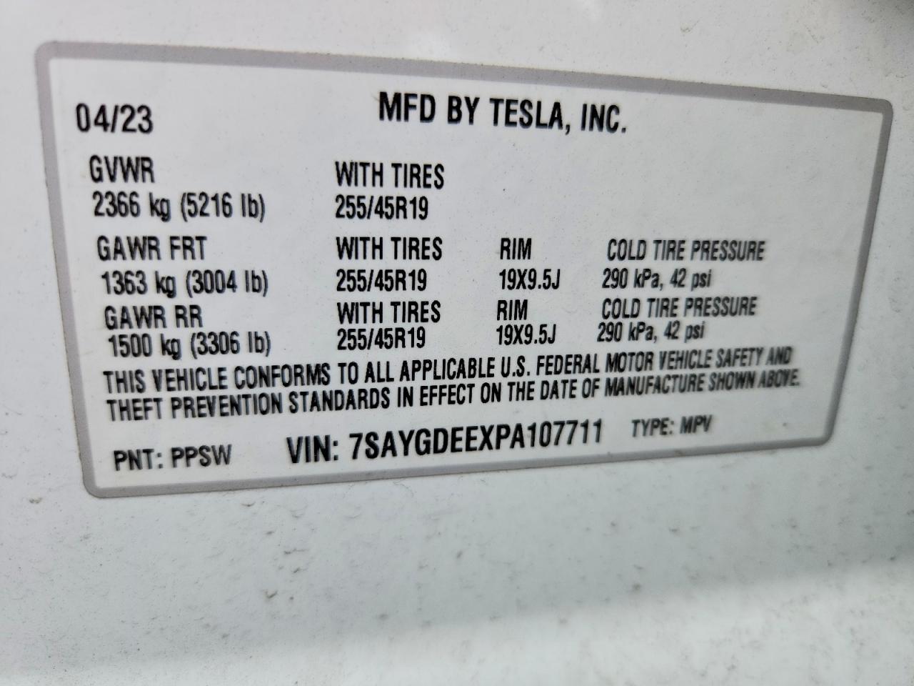 TESLA MODEL Y 2023 — 13