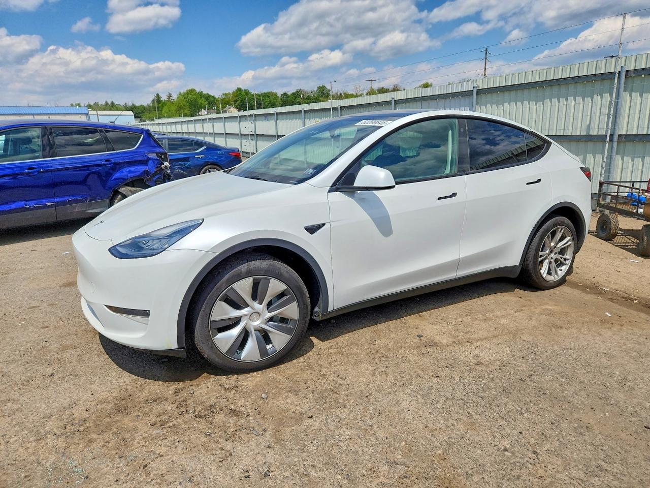 TESLA MODEL Y 2023 — 2