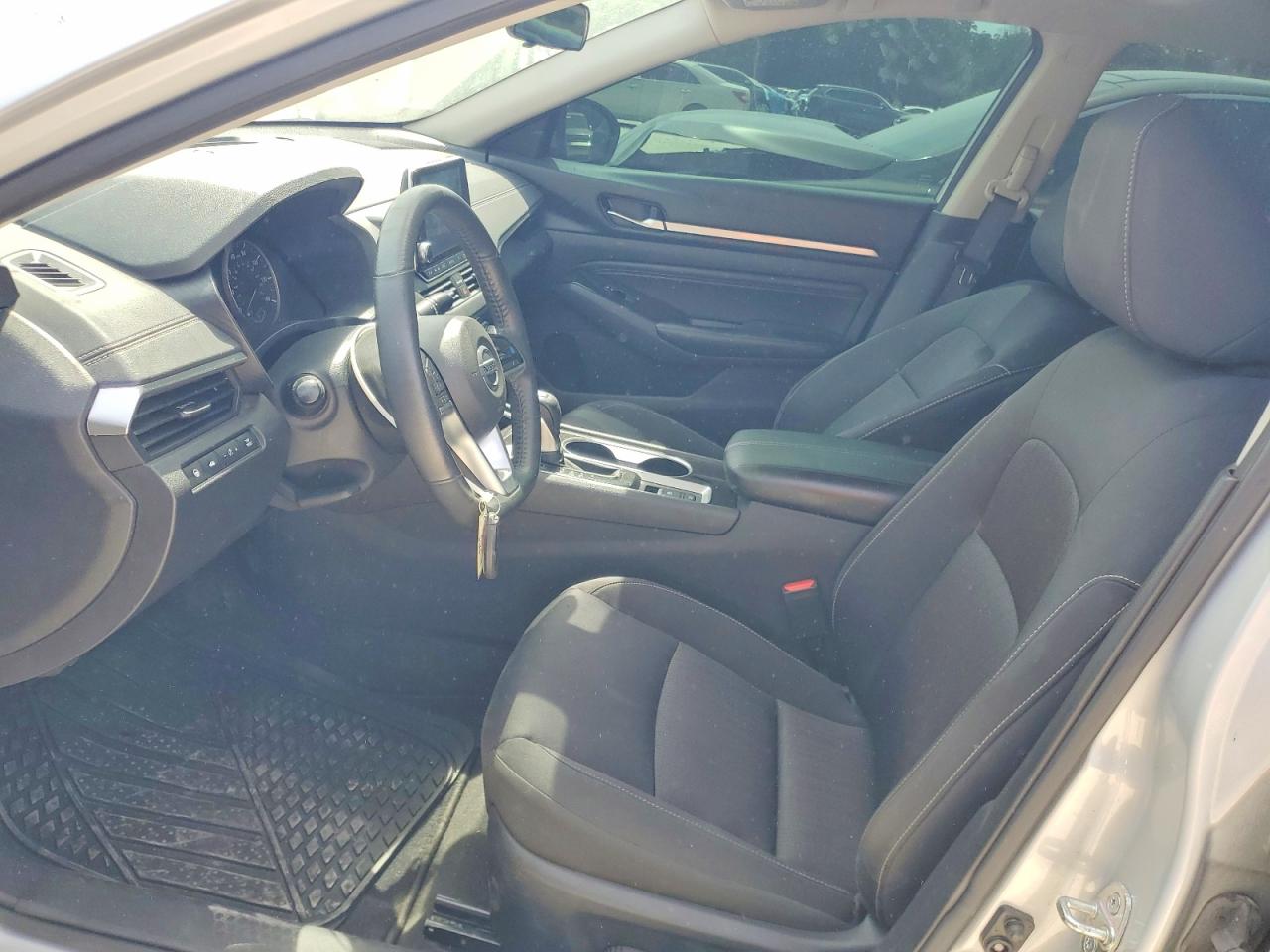 NISSAN ALTIMA 2022 — 8