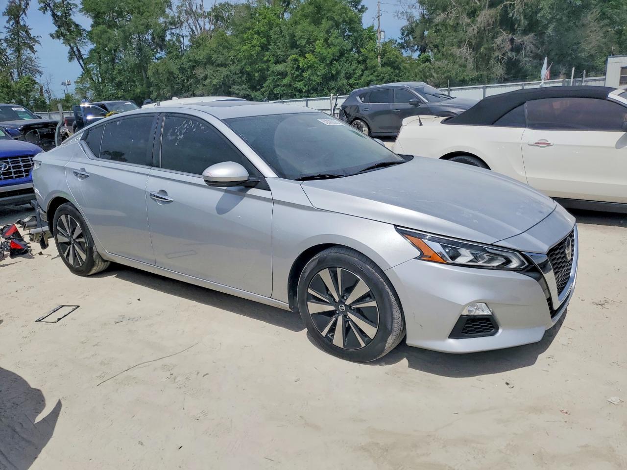 NISSAN ALTIMA 2022 — 5