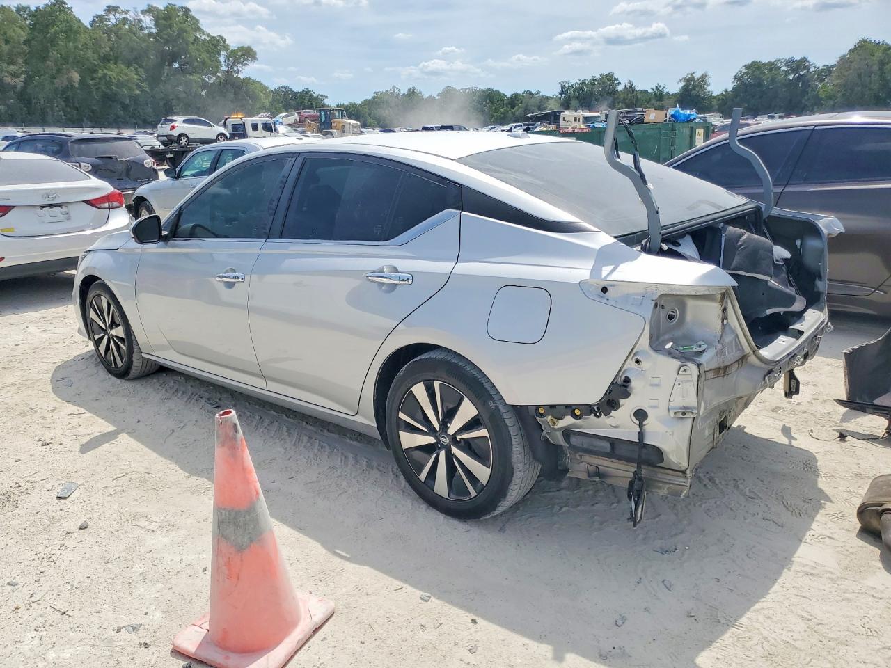 NISSAN ALTIMA 2022 — 3