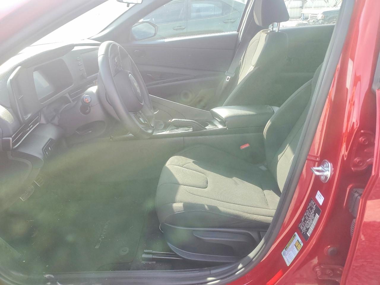 HYUNDAI ELANTRA 2025 — 8