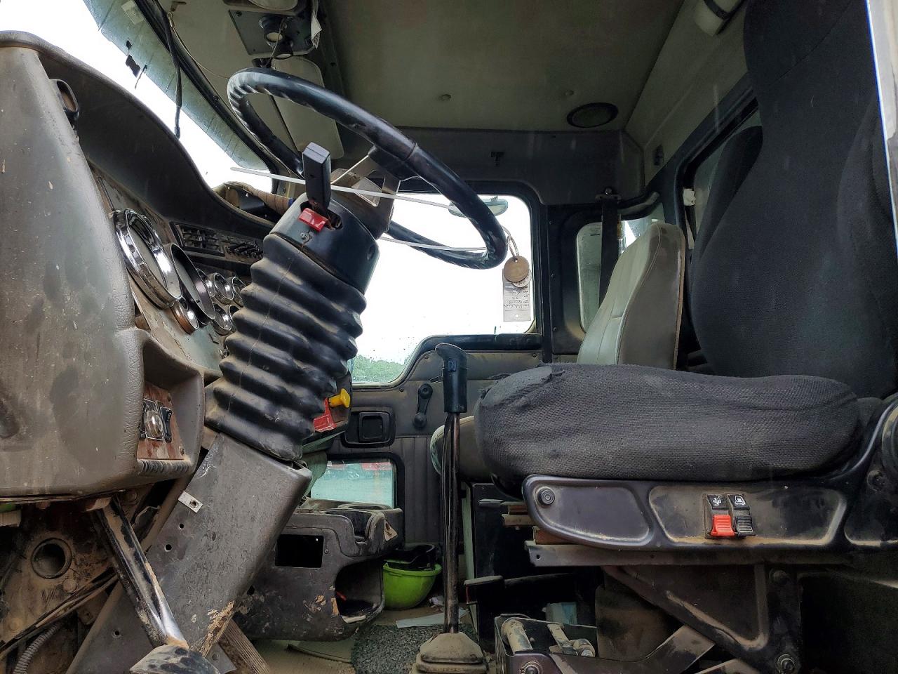 KENWORTH T800 2003 — 6