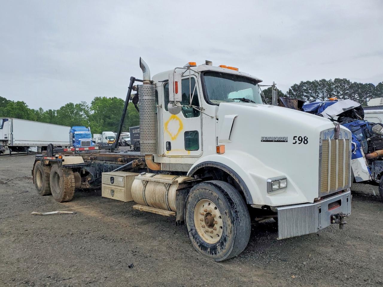 KENWORTH T800 2003 — 2
