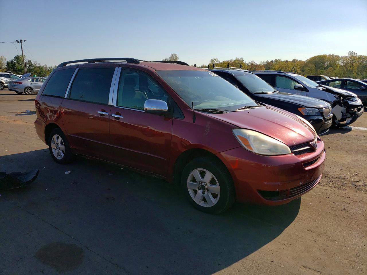 TOYOTA SIENNA 2004 — 5