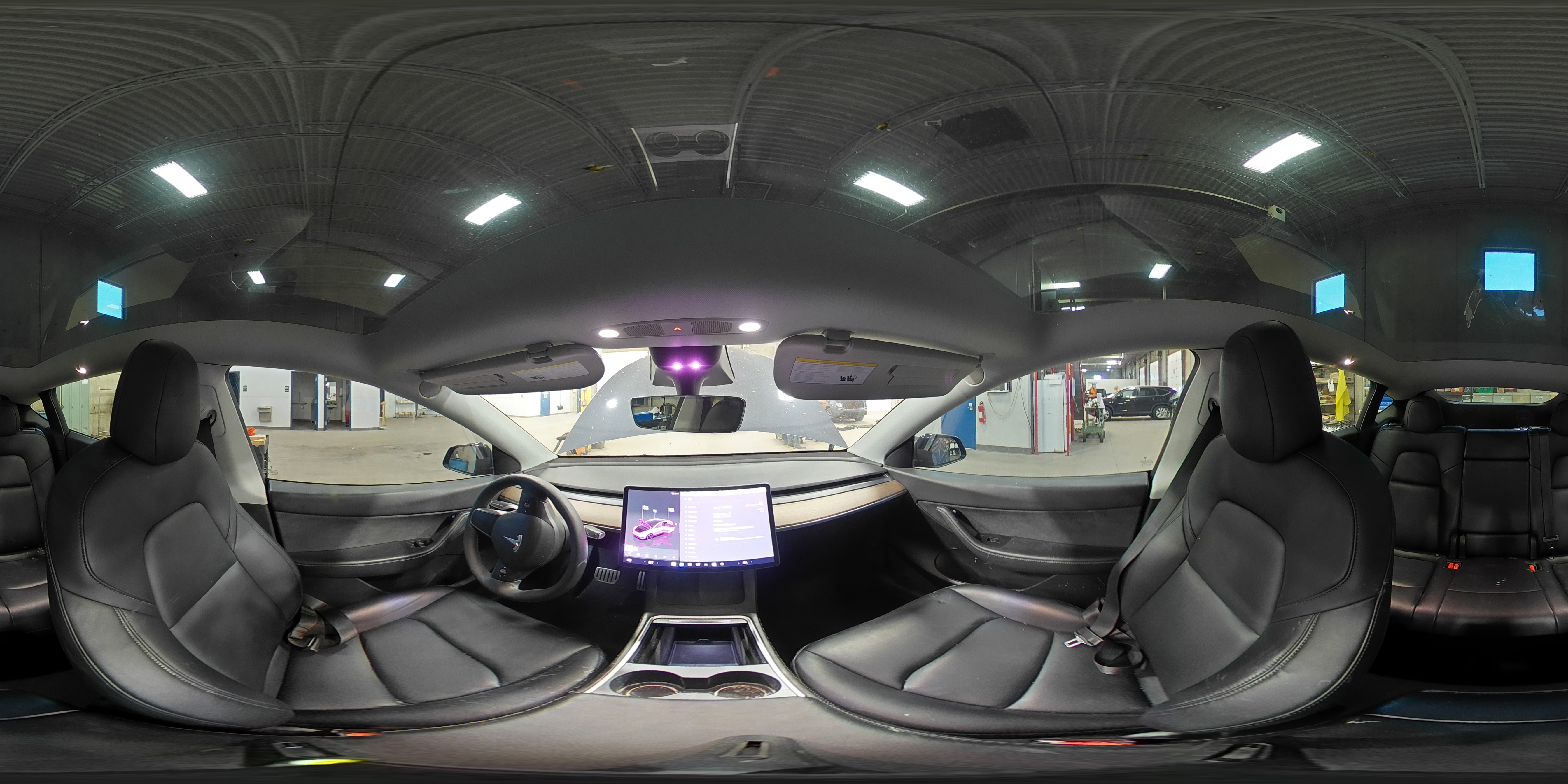 TESLA MODEL Y 2022 — 15