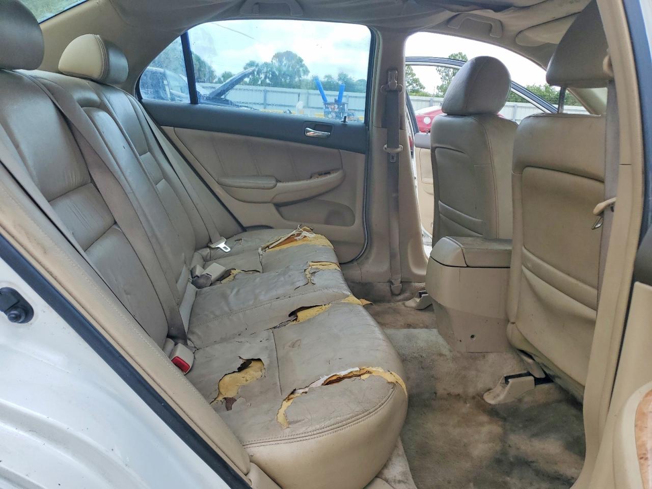 HONDA ACCORD 2003 — 11