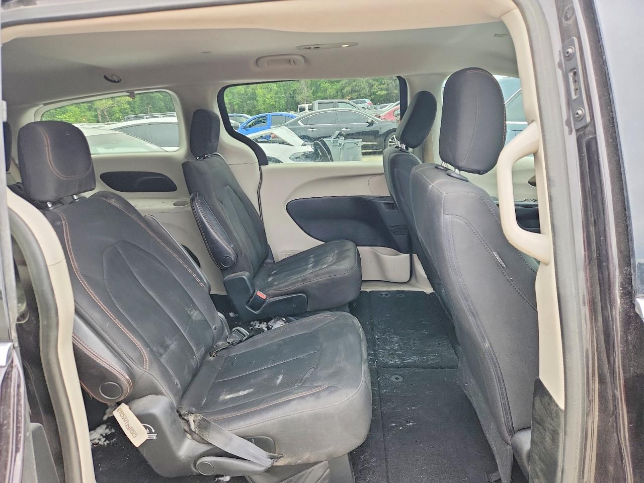 CHRYSLER PACIFICA 2018 — 12