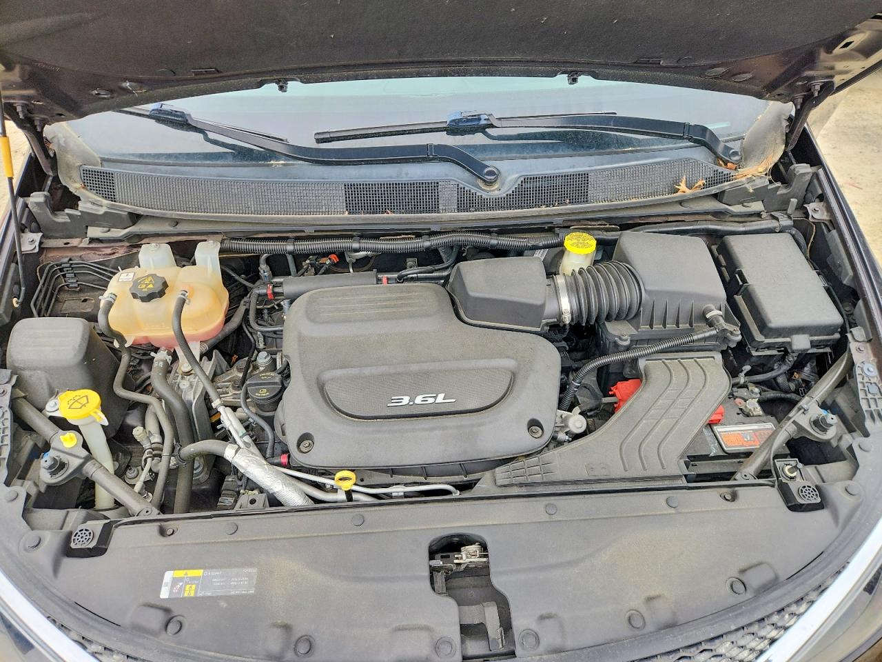 CHRYSLER PACIFICA 2018 — 13