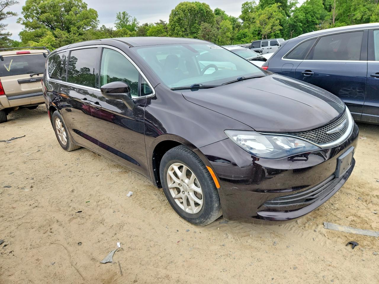 CHRYSLER PACIFICA 2018 — 5